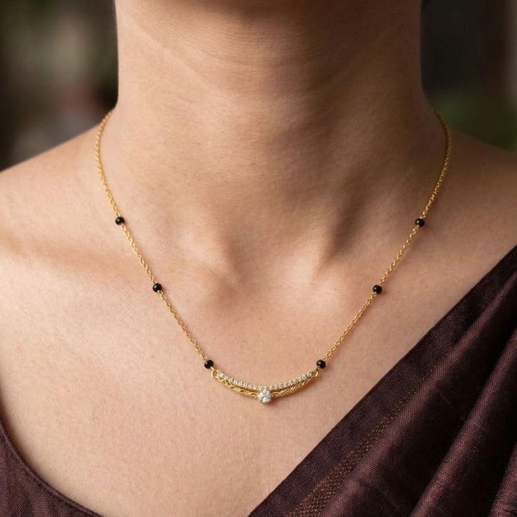 Chandrika Crescent Mangalsutra — photo 4